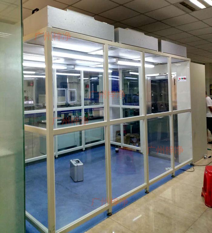潔凈棚的尺寸應(yīng)根據(jù)潔凈車間的需求而定，形狀一般采用矩形或方形，便于清潔和維護。